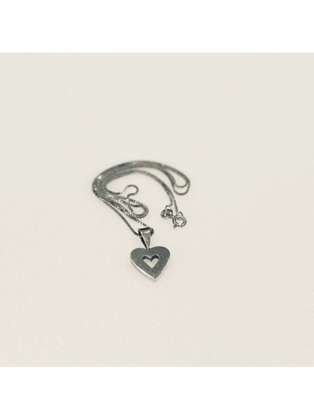 925 Sterling Silver Heart Necklace Cutout Heart Pendant on Sterling Box Chain - Picture 4 of 11